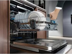 Встраиваемая посудомоечная машина Electrolux EEC967310L фото 4 в Тюмени