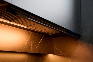 Вытяжка Фалмек VIRGOLA TOUCH NRS BLACK 60 фото 4 в Тюмени Вытяжка Falmec VIRGOLA TOUCH NRS BLACK 60 фото 4 в Тюмени