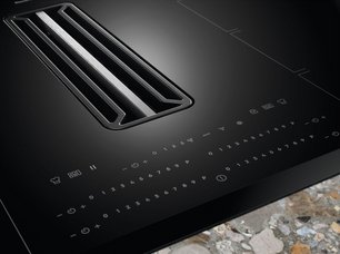 Варочная панель с вытяжкой Electrolux KCC85450 фото 4 в Тюмени