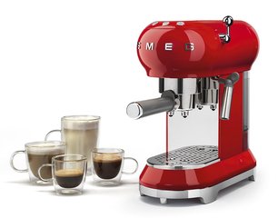 Кофемашина Смег ECF01RDEU фото 2 в Тюмени Кофемашина Smeg ECF01RDEU фото 2 в Тюмени