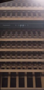 Встраиваемый холодильник для охлаждения вина Куперсбуш FWK 4800.0 S3 фото 2 в Тюмени Встраиваемый холодильник для охлаждения вина Kuppersbusch FWK 4800.0 S3 фото 2 в Тюмени