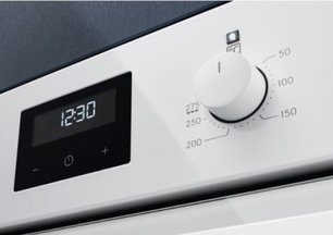 Духовой шкаф Электролюкс OEF 3H70 TW фото 3 в Тюмени Духовой шкаф Electrolux OEF 3H70 TW фото 3 в Тюмени