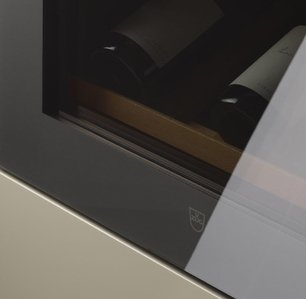 Встраиваемый винный шкаф V-ZUG WineCooler V4000 45 WC4T-51113 R черное стекло фото 4 в Тюмени