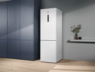 Холодильник Электролюкс RNC7ME32W2 фото 3 в Тюмени Холодильник Electrolux RNC7ME32W2 фото 3 в Тюмени