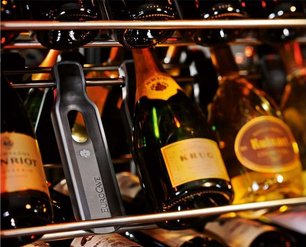 Витрина для хранения вина EuroCave 9090V фото 3 в Тюмени