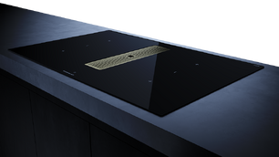 Индукционная варочная панель с вытяжкой Kuppersbusch KMI 8350.0 SR Gold фото 3 в Тюмени