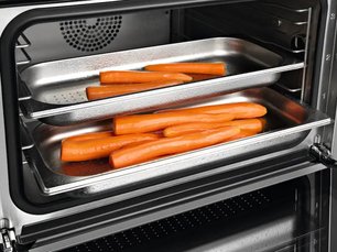 Встраиваемая комби-пароварка Miele DGC 7845 OBSW фото 3 в Тюмени