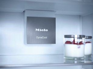 Встраиваемый холодильник Миле K 7747 C фото 4 в Тюмени Встраиваемый холодильник Miele K 7747 C фото 4 в Тюмени