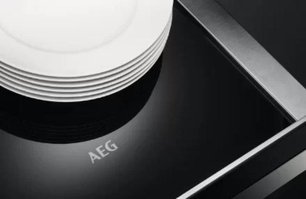 Встраиваемый ящик для подогрева посуды AEG KDE911424B фото 3 в Тюмени