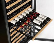 Монотемпературный винный шкаф EuroCave V-PURE-M Р-300029-M фото 2 в Тюмени