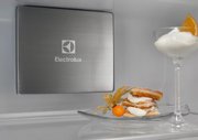 Встраиваемый холодильник Electrolux ENP7TD75S фото 4 в Тюмени