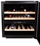 Встраиваемый винный шкаф Graude FWK 60.2 фото 2 в Тюмени