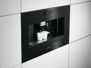 Встраиваемая кофемашина AEG KKE884500B фото 2 в Тюмени