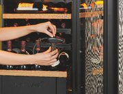 Встраиваемый двухтемпературный винный шкаф EuroCave D-INSP-M I-090019-M фото 3 в Тюмени
