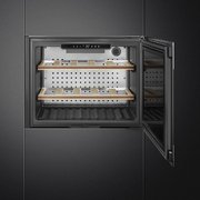 Встраиваемый винный холодильник Smeg CVI320XE фото 3 в Тюмени