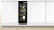 Встраиваемый винный шкаф Bosch KUW20VHF0 фото 3 в Тюмени
