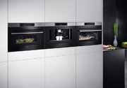 Духовой шкаф AEG KMR761000M фото 3 в Тюмени