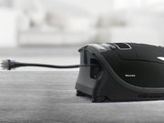 Пылесос Миле SGSA3 Complete C3 Parquet Celebration черный обсидиан фото 3 в Тюмени Пылесос Miele SGSA3 Complete C3 Parquet Celebration черный обсидиан фото 3 в Тюмени