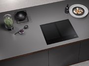 Индукционная панель конфорок с сенсорным управлением Miele KM7564 FL фото 3 в Тюмени