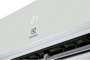 Инверторная сплит-система Electrolux EACS/I-09HAL/N8 фото 4 в Тюмени