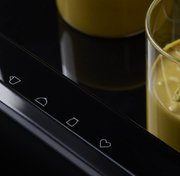 Встраиваемый подогреватель посуды V-ZUG V4000 31 WDEE6V1C черное стекло фото 2 в Тюмени