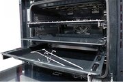 Встраиваемый электрический духовой шкаф Kaiser EH 6338 W фото 3 в Тюмени