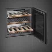 Встраиваемый холодильный шкаф для вина Smeg CVI629NR3 фото 3 в Тюмени