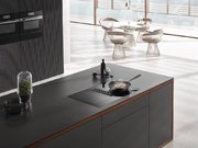 Индукционная варочная панель с вытяжкой Miele KMDA 7634 FL фото 2 в Тюмени