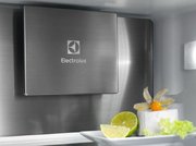 Встраиваемый холодильник Electrolux ENC8MC19S фото 3 в Тюмени