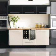 Винный шкаф Indel B ВСТРАИВАЕМЫЙ 24 ДОМ ПЛЮС (BUILT-IN 24 HOMME PLUS) фото 2 в Тюмени