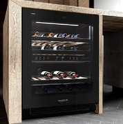 Встраиваемый винный шкаф Signature Kitchen Suite SKSUW2401G фото 3 в Тюмени