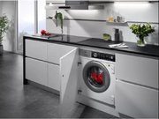 Встраиваемая стиральная машина AEG L8FBE48SRI фото 4 в Тюмени