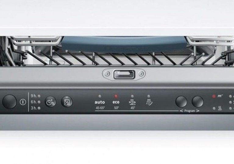 Ошибка «Мигает индикатор щетка» в посудомоечной машине Bosch Ошибка «Мигает индикатор щетка» в посудомоечной машине Bosch