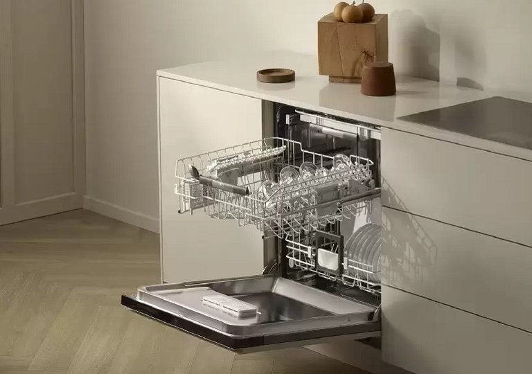 Какую посудомоечную машину лучше купить в 2025 году, отзывы специалистов
