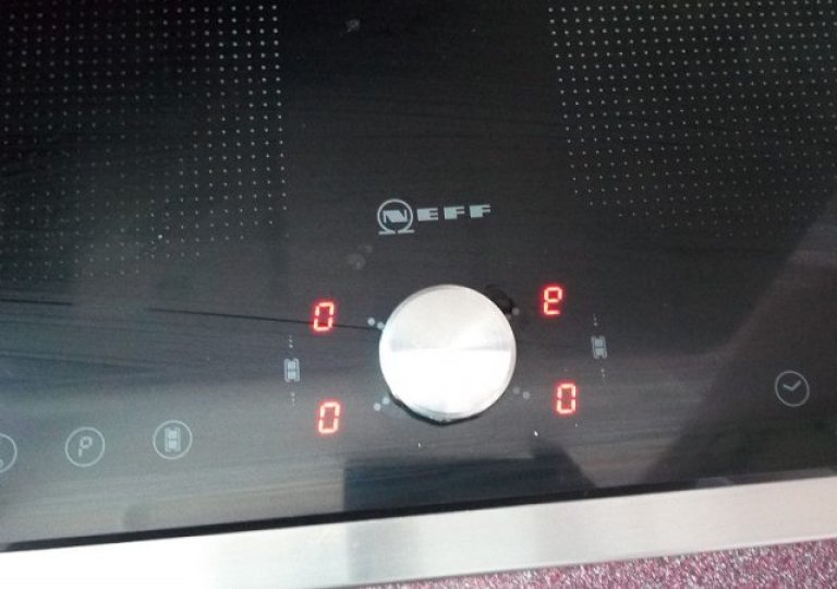 Ошибка E0 на индукционной варочной панели: что означает и как исправить? Ошибка E0 на индукционной варочной панели: что означает и как исправить?