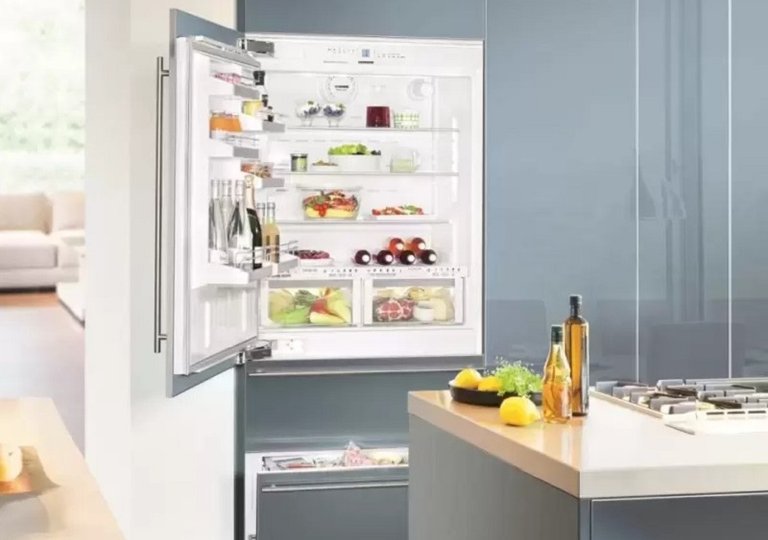 Обзор на встраиваемый холодильник Liebherr ECBN 6156 Premium Plus NoFrost Обзор на встраиваемый холодильник Liebherr ECBN 6156 Premium Plus NoFrost