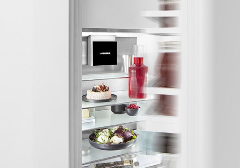 Холодильники Liebherr с функцией AutoDoor